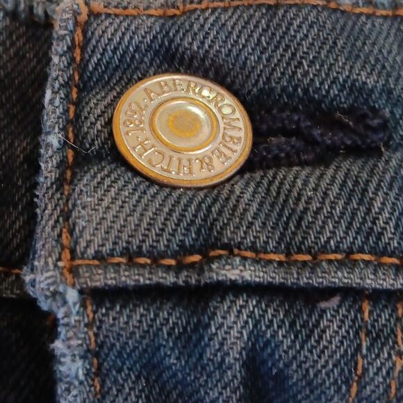 Abercrombie and Fitch and Charter Club Bundle of TWO Short. - Picture 9 of 11